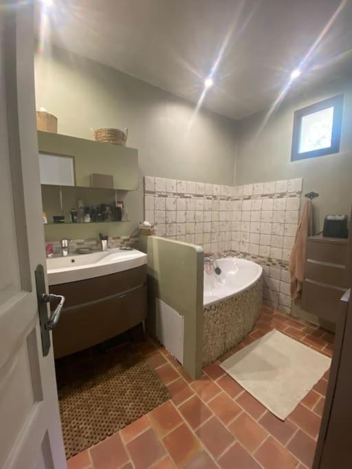 Ar De Vie Villa Chaleureuse En Provence Ventabren Bagian luar foto