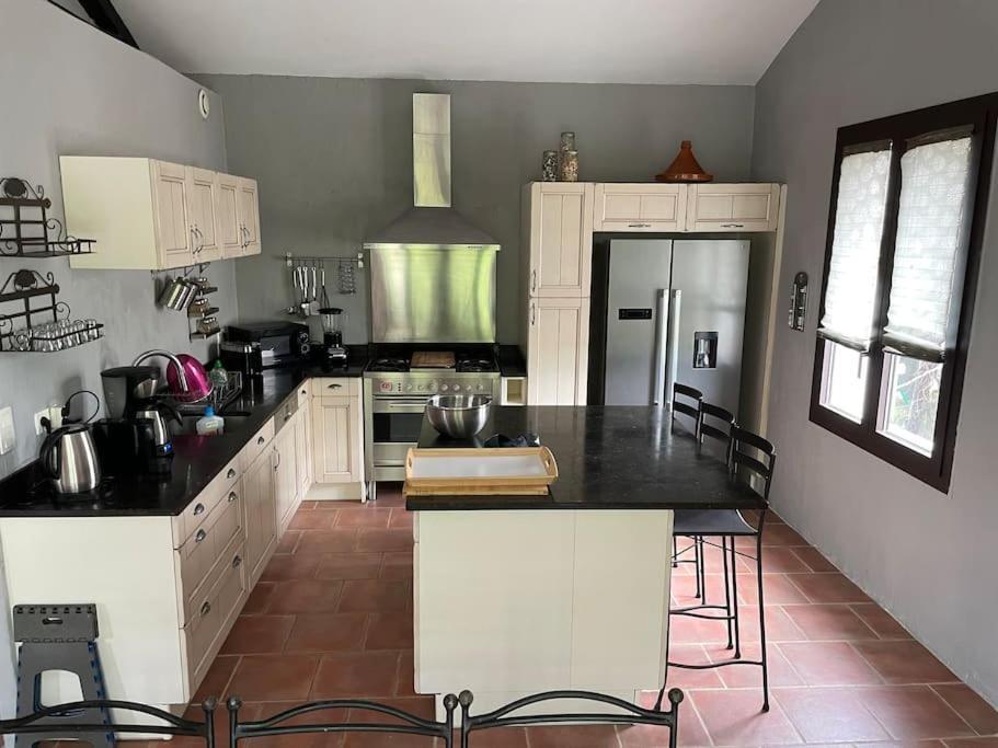 Ar De Vie Villa Chaleureuse En Provence Ventabren Bagian luar foto